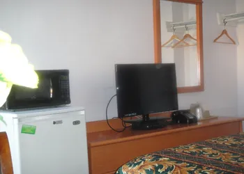 Harbor Inn hotel thumbnail 5