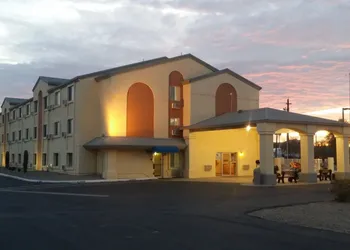 Americas Choice Inn And Suites hotel thumbnail 2