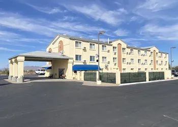 Americas Choice Inn And Suites hotel thumbnail 8