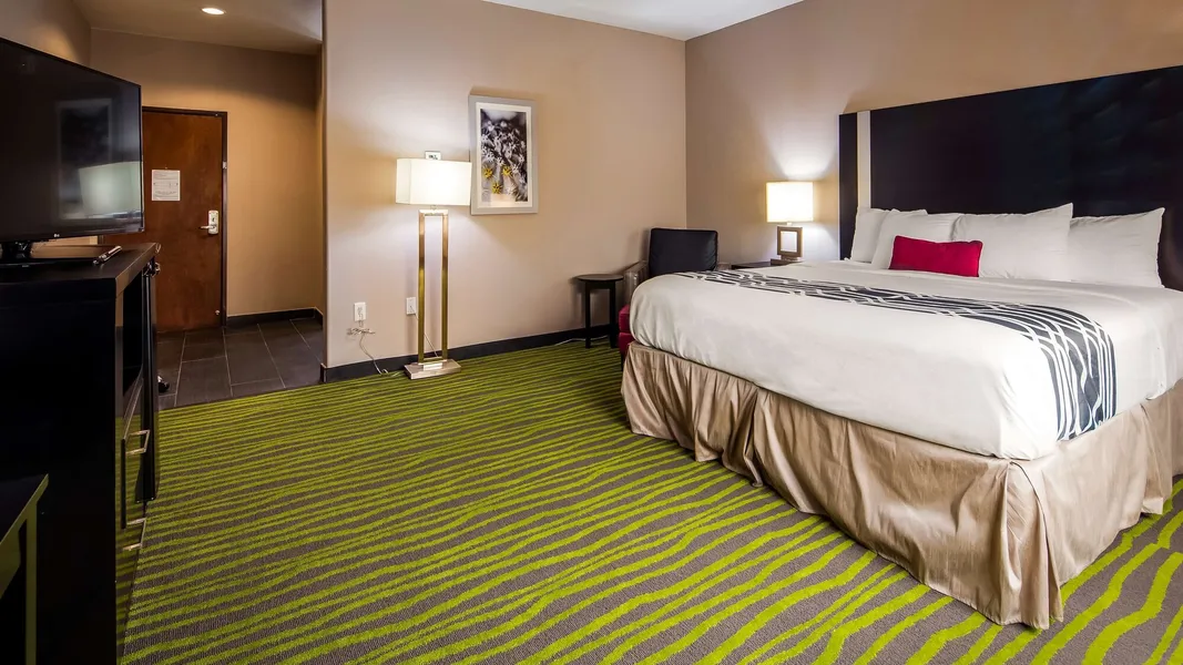 Best Western Plus Dilley Inn & Suites hotel detail image 6