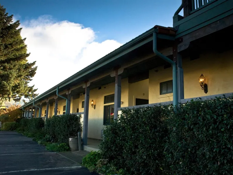 Sonoma Creek Inn hotel detail image 2
