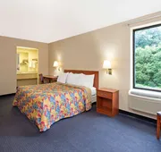 Knights Inn Elizabethtown hotel detail image 7