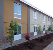 Plymouth Bay Inn and Suites hotel detail image 4