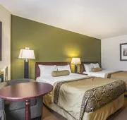 Econo Lodge Inn & Suites hotel detail image 3