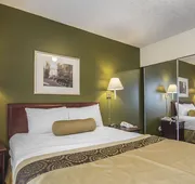 Econo Lodge Inn & Suites hotel detail image 7