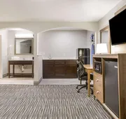 Clarion Pointe East Lansing University Area hotel detail image 7