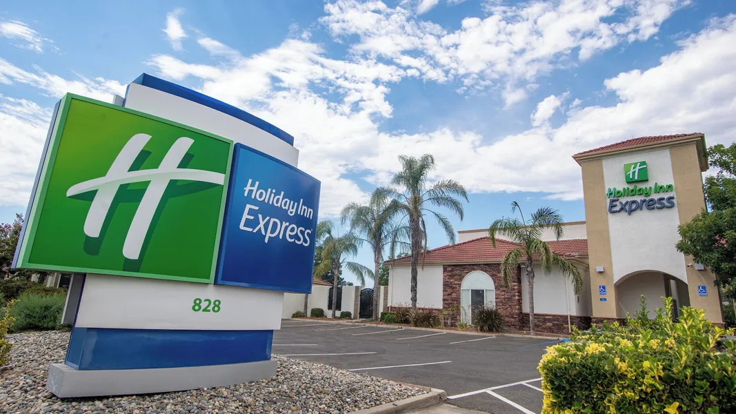 Holiday Inn Express Oakdale by IHG hotel detail image 2