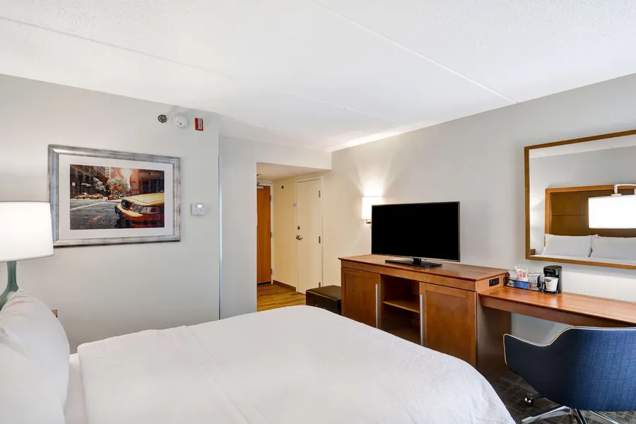Hampton Inn Albany-Wolf Road (Airport) hotel detail image 6