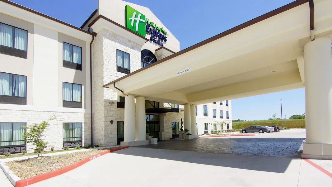 Holiday Inn Express & Suites Cuero by IHG hotel detail image 2