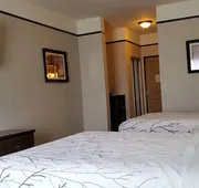 Best Western Plus Emory At Lake Fork Inn & Suites hotel detail image 7