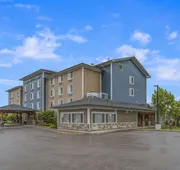 Days Inn & Suites by Wyndham Lindsay hotel detail image 4