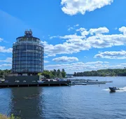 Clarion Lakeside Inn & Conference Centre hotel detail image 5