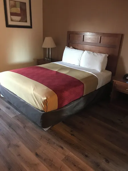 The Best Inn & Suites hotel detail image 6