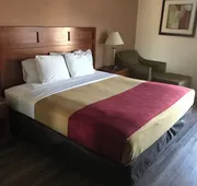 The Best Inn & Suites hotel detail image 7