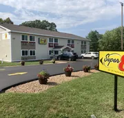 Super 8 by Wyndham Chisago City hotel detail image 4