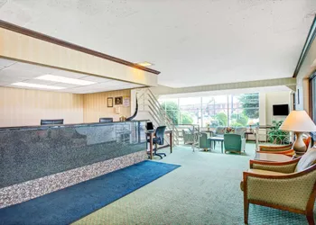 Days Inn by Wyndham Arlington/Washington DC hotel thumbnail 3