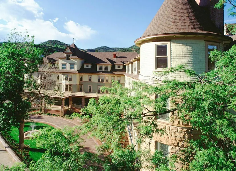 Cliff House at Pikes Peak hotel detail image 2