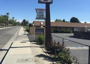 Hacienda Motel hotel thumbnail 7