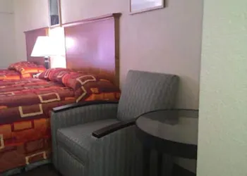 Apalachicola Bay Inn hotel thumbnail 8