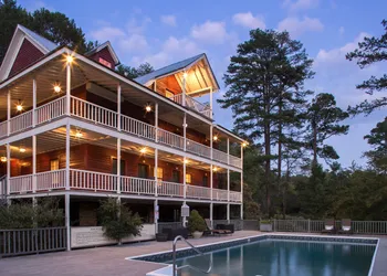 Glen-Ella Springs Hotel & Restaurant hotel thumbnail 2