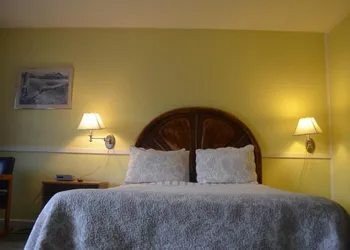 Clinton Motel hotel thumbnail 6