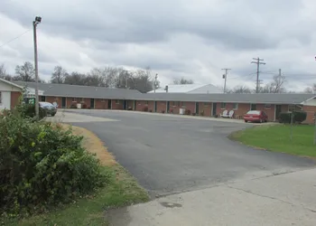Traveler's Inn Motel hotel thumbnail 3