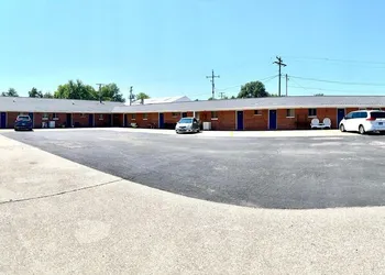 Traveler's Inn Motel hotel thumbnail 7