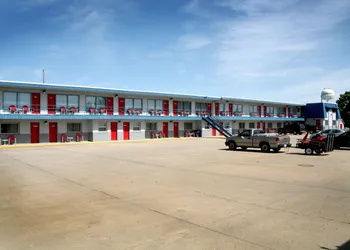 South T Motel hotel thumbnail 3