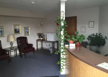 Adair Budget Inn hotel thumbnail 4