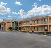 Econo Lodge Cuthbert hotel detail image 3
