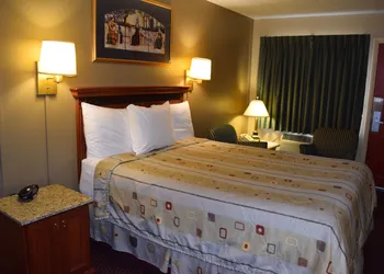 Economy Inn hotel thumbnail 6