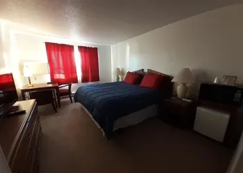 Model Towne Inn hotel thumbnail 5