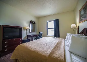 Quality Inn Harrisburg hotel thumbnail 4