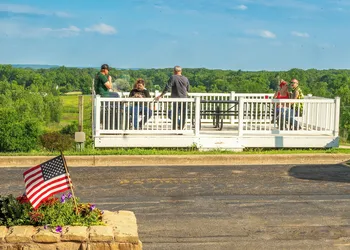 Savanna Inn & Suites hotel thumbnail 5