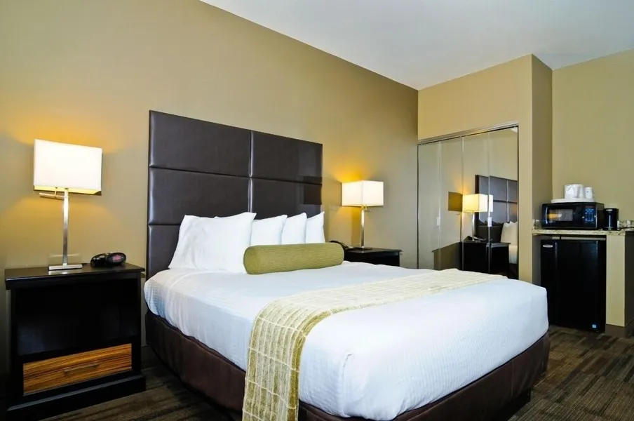 Best Western Plus Night Watchman Inn & Suites hotel detail image 2