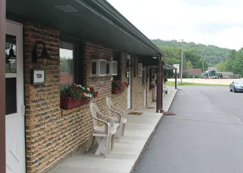 Chateau Lodge hotel thumbnail 2