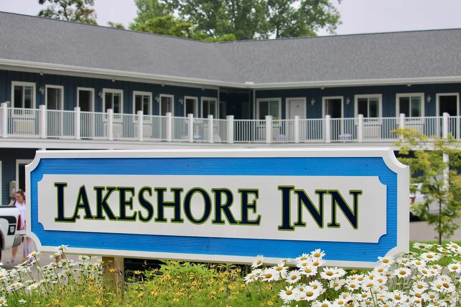Empire Lakeshore Inn hotel detail image 6