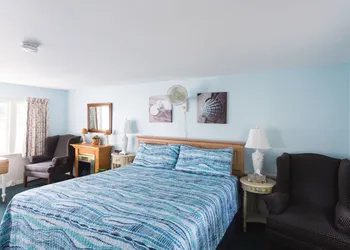A Beach Breeze Inn hotel thumbnail 5