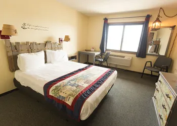 Riverside Inn hotel thumbnail 6
