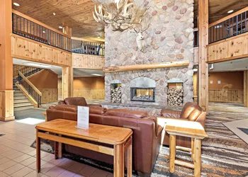 Superior Shores hotel thumbnail 5