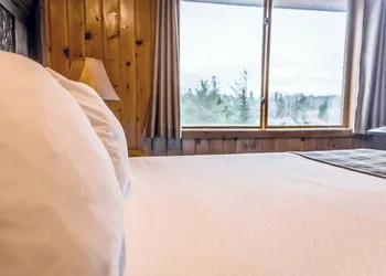 Superior Shores hotel thumbnail 8