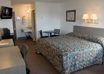 Yellowstone River Inn hotel thumbnail 3