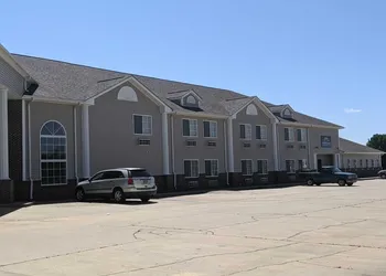 Heritage Inn & Suites hotel thumbnail 2