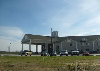 Heritage Inn & Suites hotel thumbnail 5