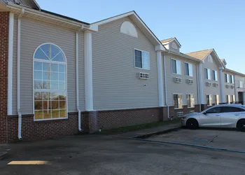 Heritage Inn & Suites hotel thumbnail 6