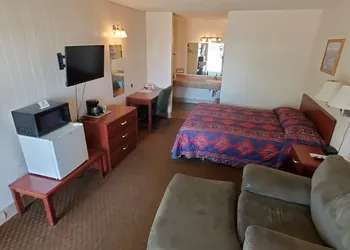 Riverside Inn hotel thumbnail 6