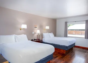 Sandman Motel hotel thumbnail 6