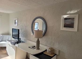 Sand Pebble Motor Lodge hotel thumbnail 7