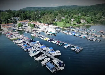 Lake Front Hotel hotel thumbnail 2