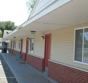 BLUE SKY INN Glens Falls-Saratoga-Lake George hotel detail image 4